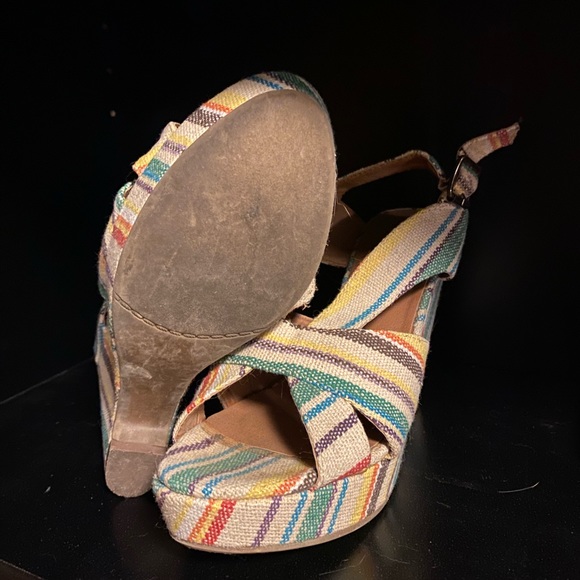 Colorful woman’s wedge - Picture 7 of 7